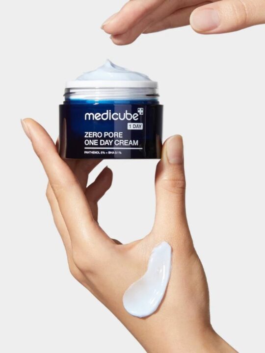 Medicube Zero Pore One Day Cream - Ενυδατική κρέμα για συρρίκνωση των πόρων 50ml