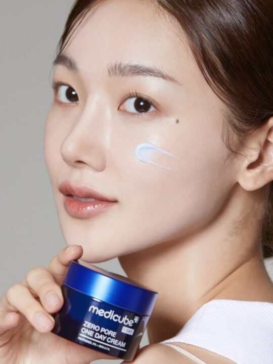 Medicube Zero Pore One Day Cream - Ενυδατική κρέμα για συρρίκνωση των πόρων 50ml